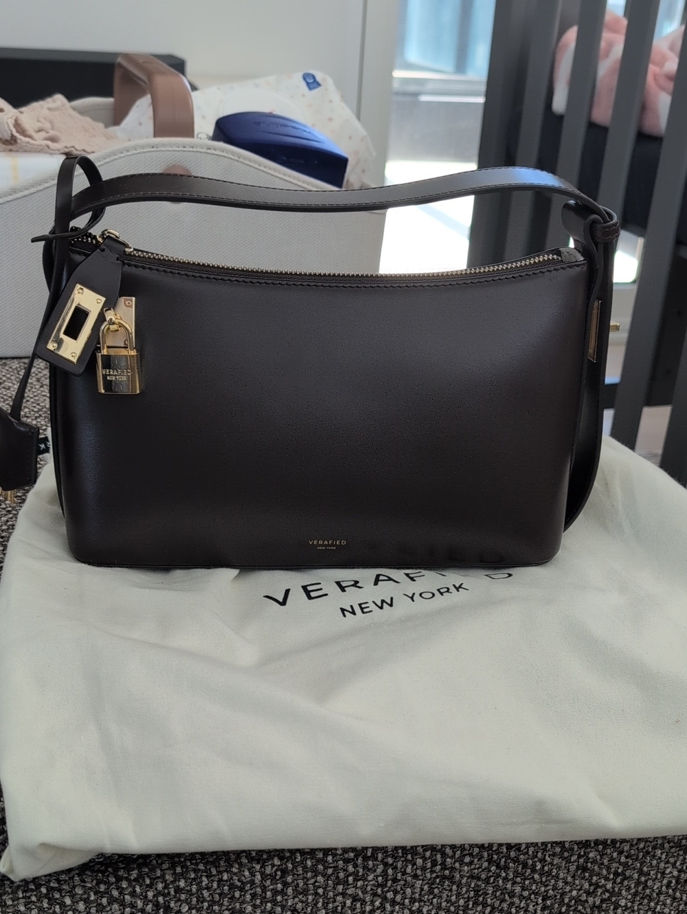 VERAFIED HOBO BAG Pictures Added! - Picture 6 of 7